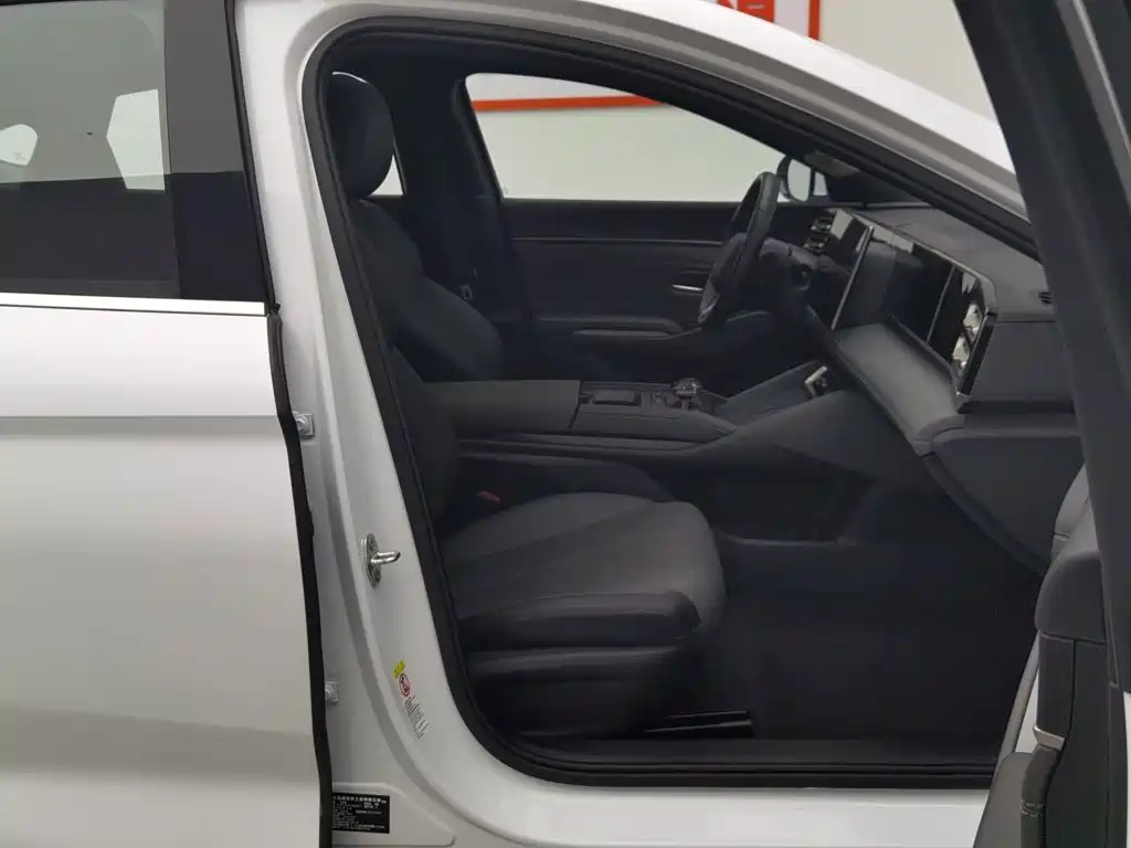 BYD Qin L — миниатюра 23