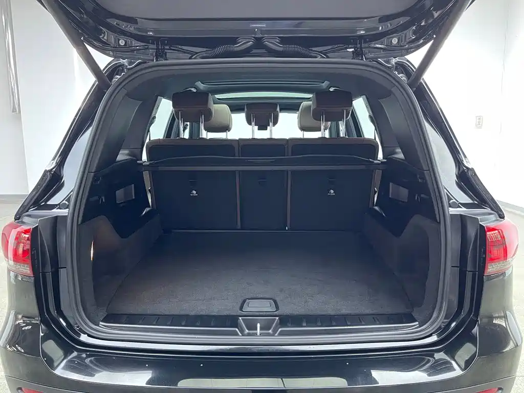 Mercedes-Benz GLB — миниатюра 10