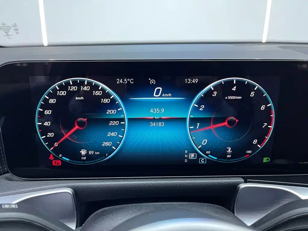 Mercedes-Benz GLB — миниатюра 28