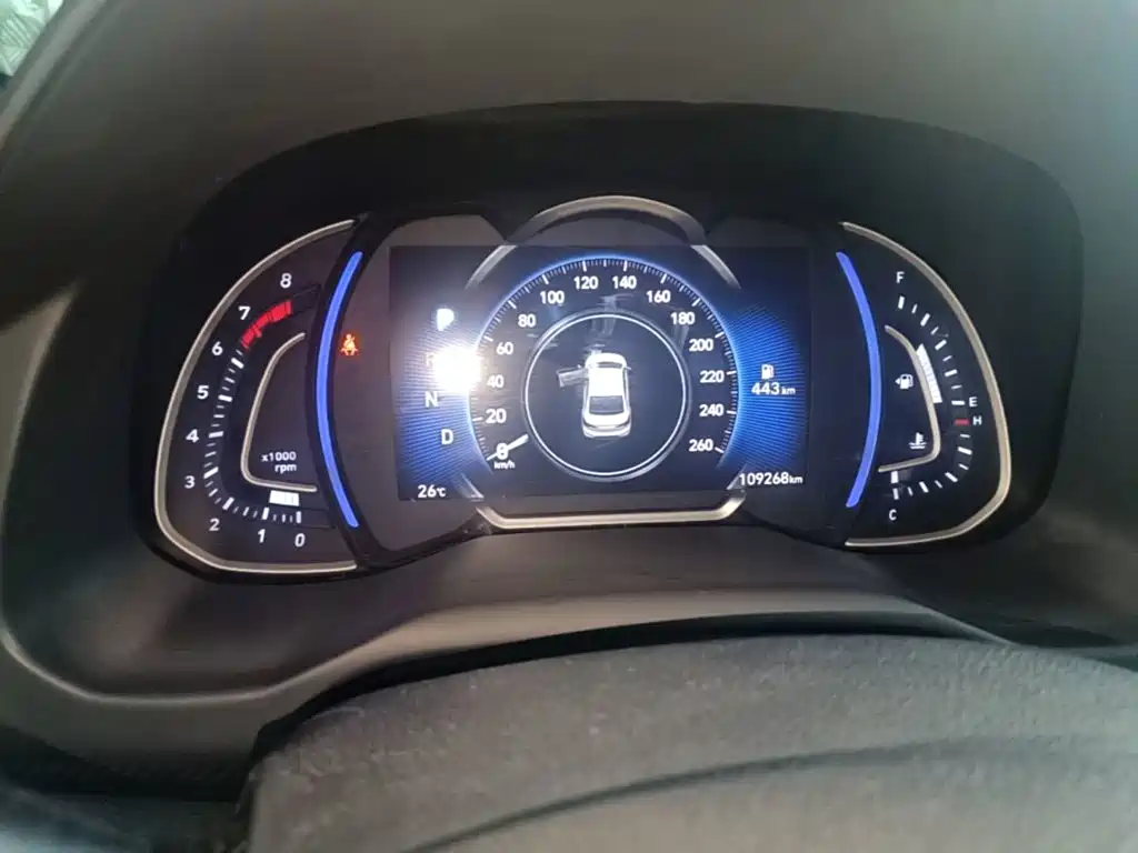 Hyundai Elantra — миниатюра 12