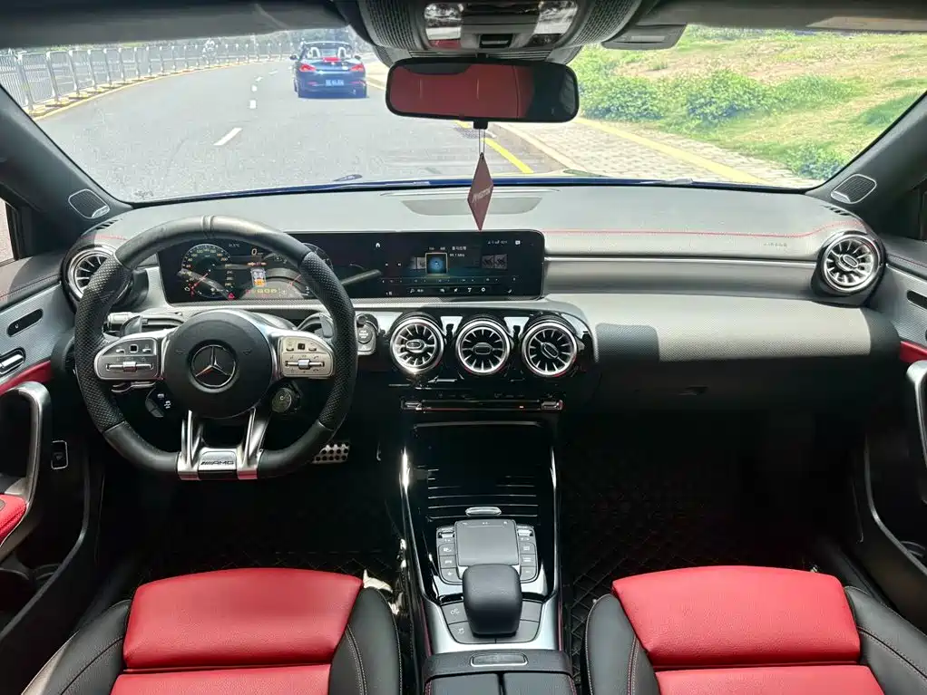 Mercedes-Benz A-Class AMG — миниатюра 12