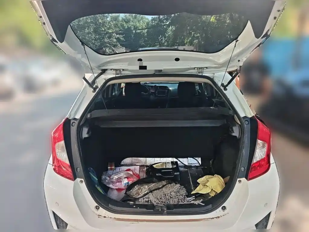 Honda Fit — миниатюра 10