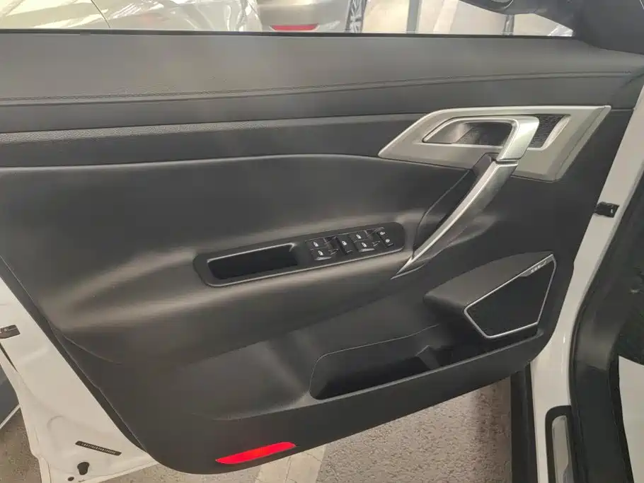 Geely Boyue — миниатюра 7