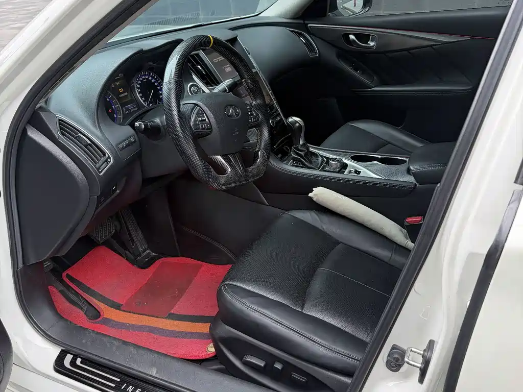 Infiniti Q50L 2015 2.0T Enjoy