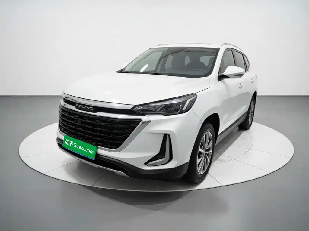 BAIC X3