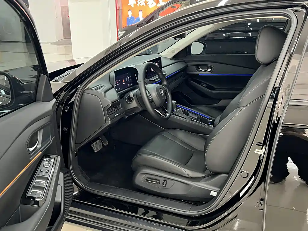 Honda Accord 2023 260TURBO Smart