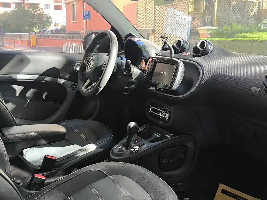 smart Smart Fortwo — миниатюра 9