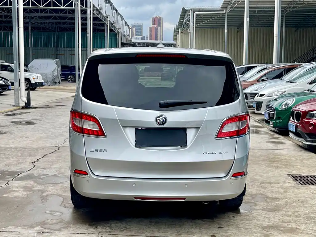 Buick GL8 — миниатюра 5