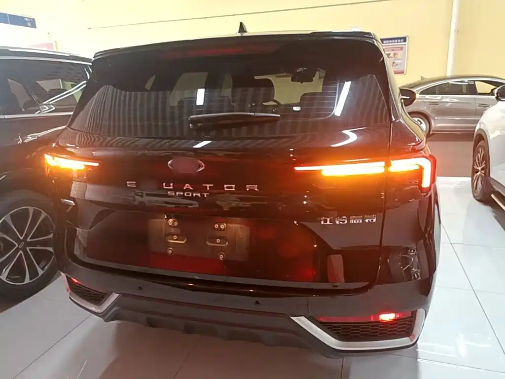 Ford Equator Sport — миниатюра 6