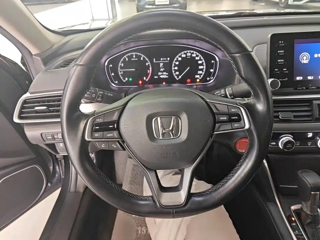 Honda Accord — миниатюра 11