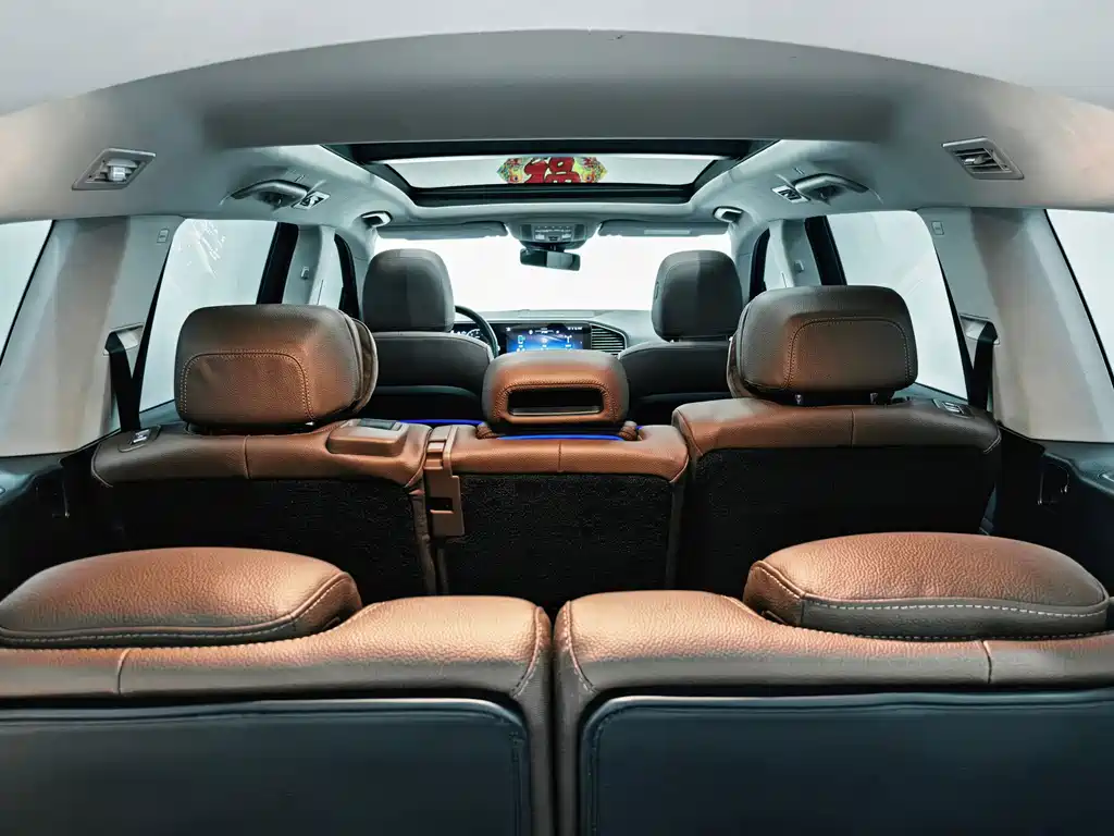 Mercedes-Benz GLS — миниатюра 12
