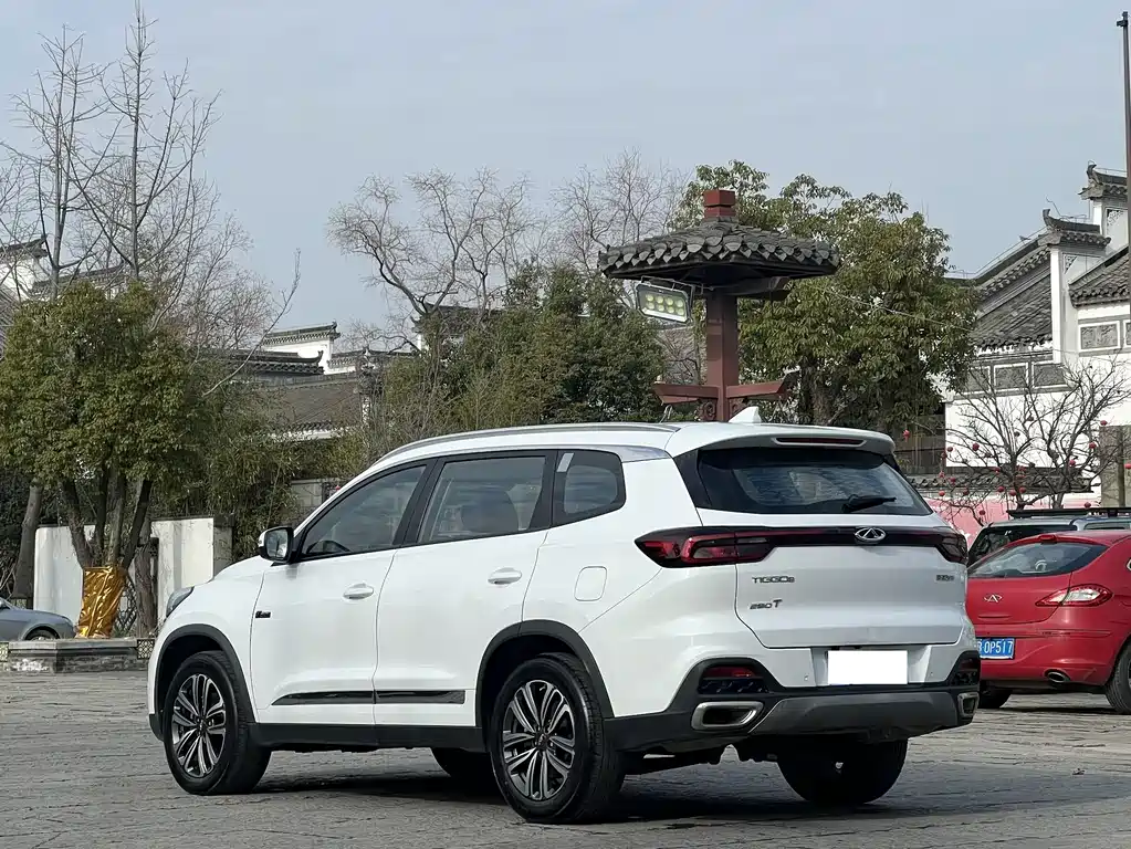 CHERY TIGGO 8