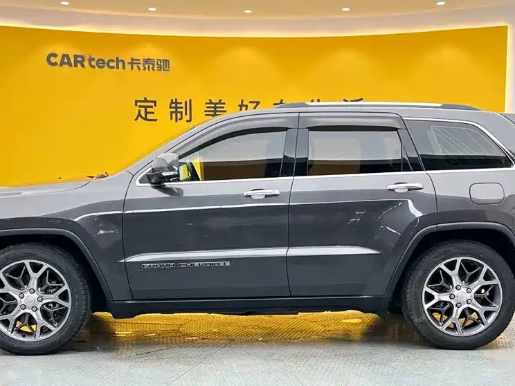 Jeep Grand Cherokee (Import) — миниатюра 8