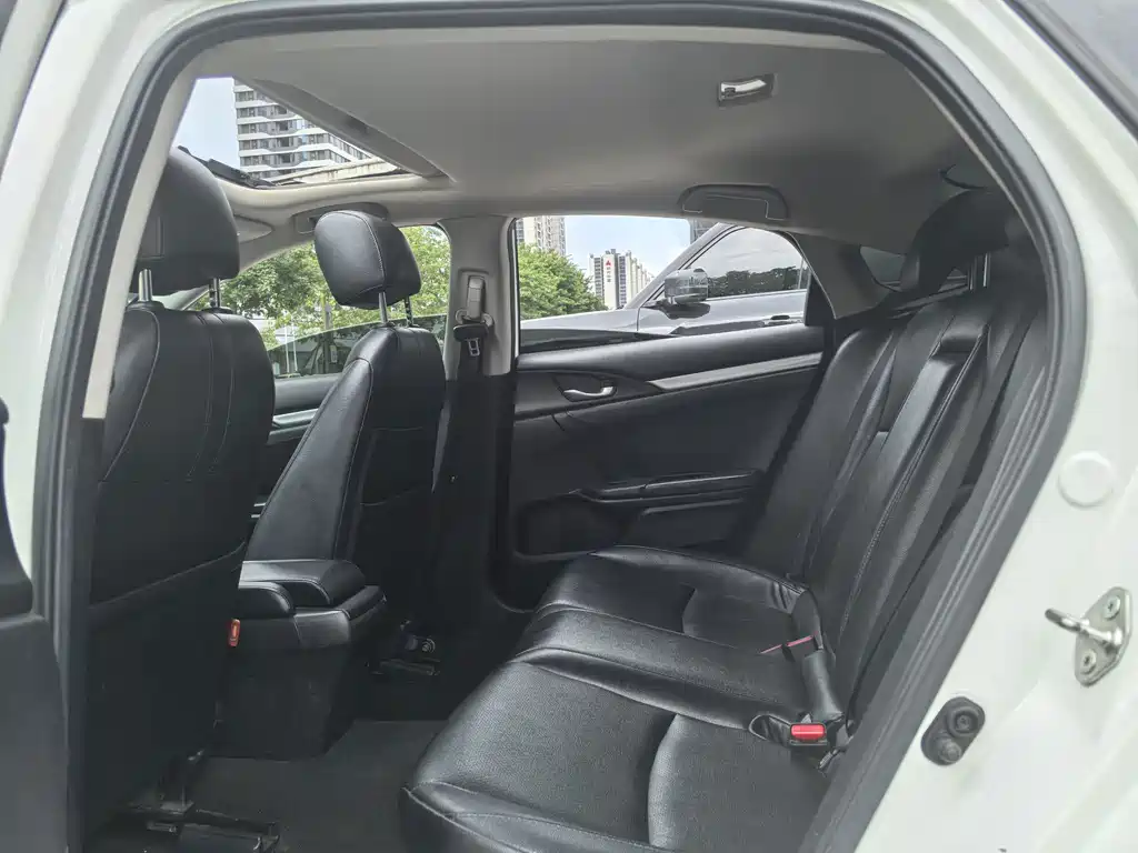Honda Civic — миниатюра 8