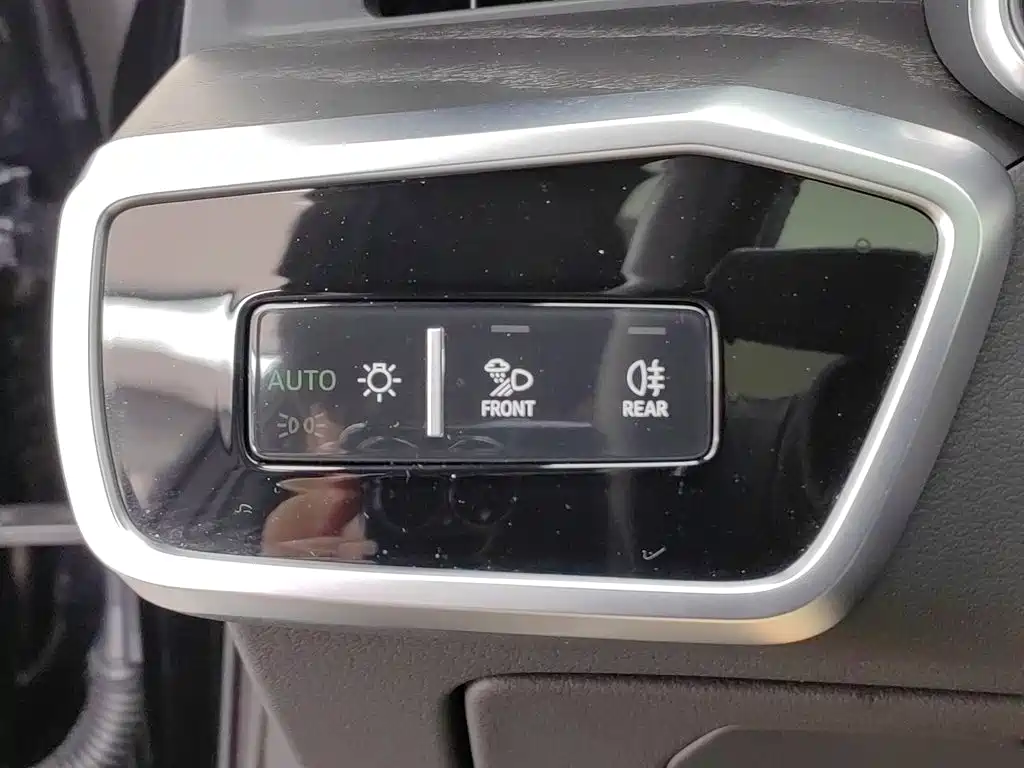 Audi A6L — миниатюра 21