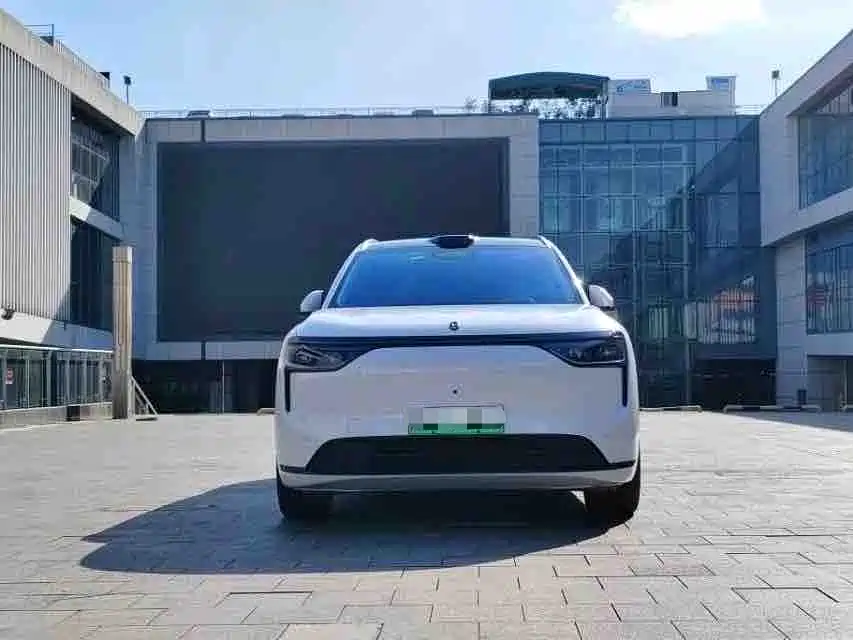 Aito M8 2025 Max+ 53.4kWh 6 мест (192 ）