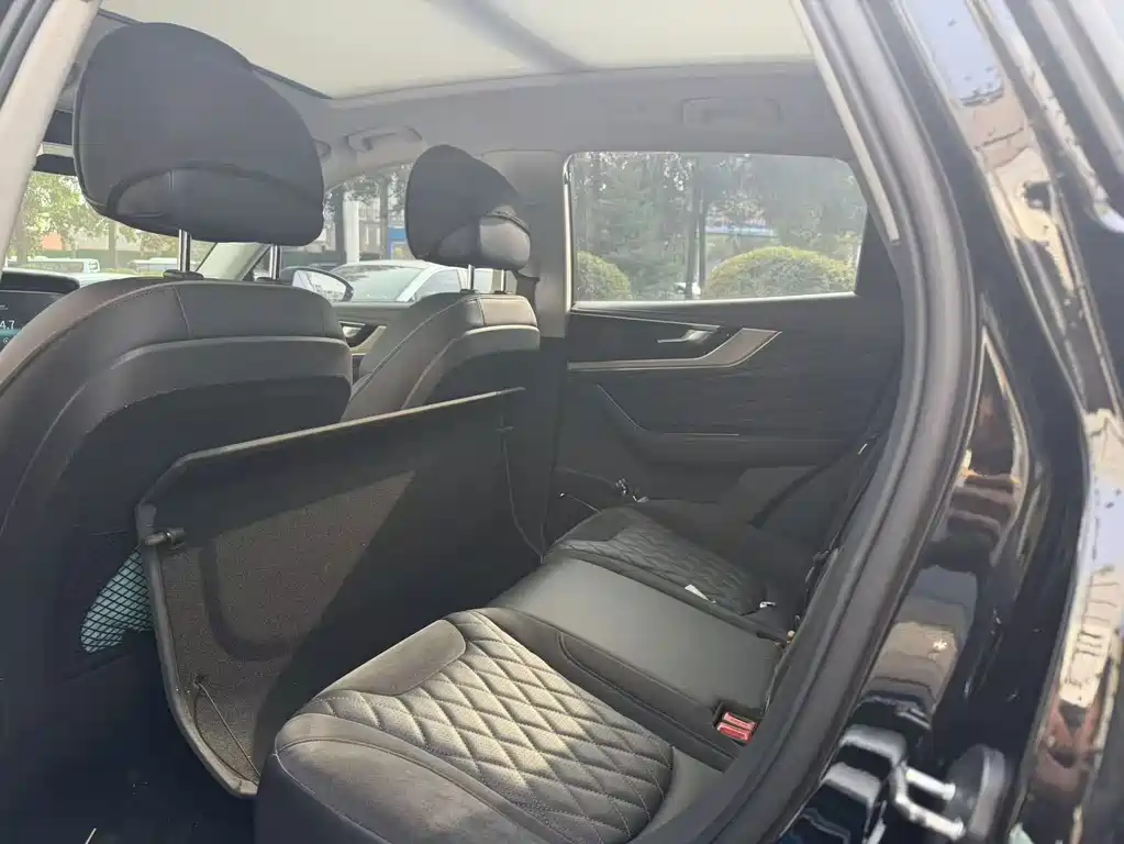 Hongqi Hongqi HS5 — миниатюра 4