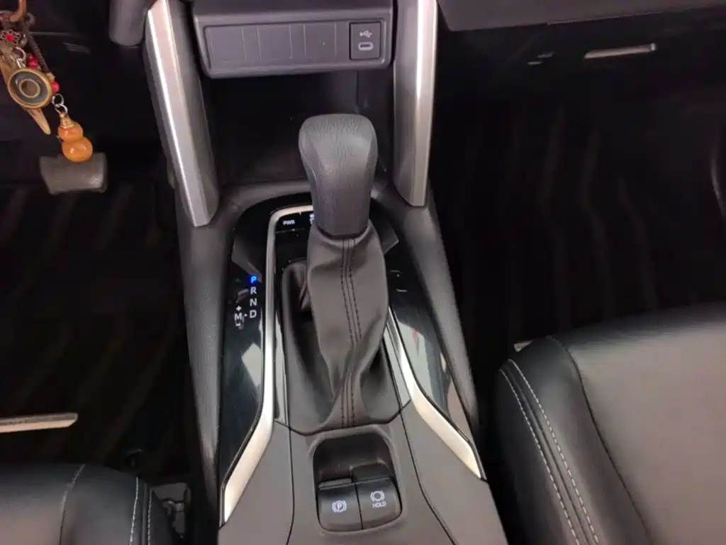Toyota Corolla Cross — миниатюра 14