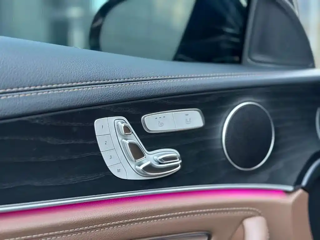 MERCEDES-BENZ E CLASS