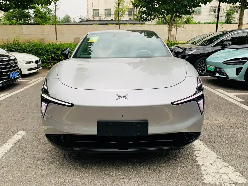 XPeng 小鹏MONA L03 — миниатюра 2