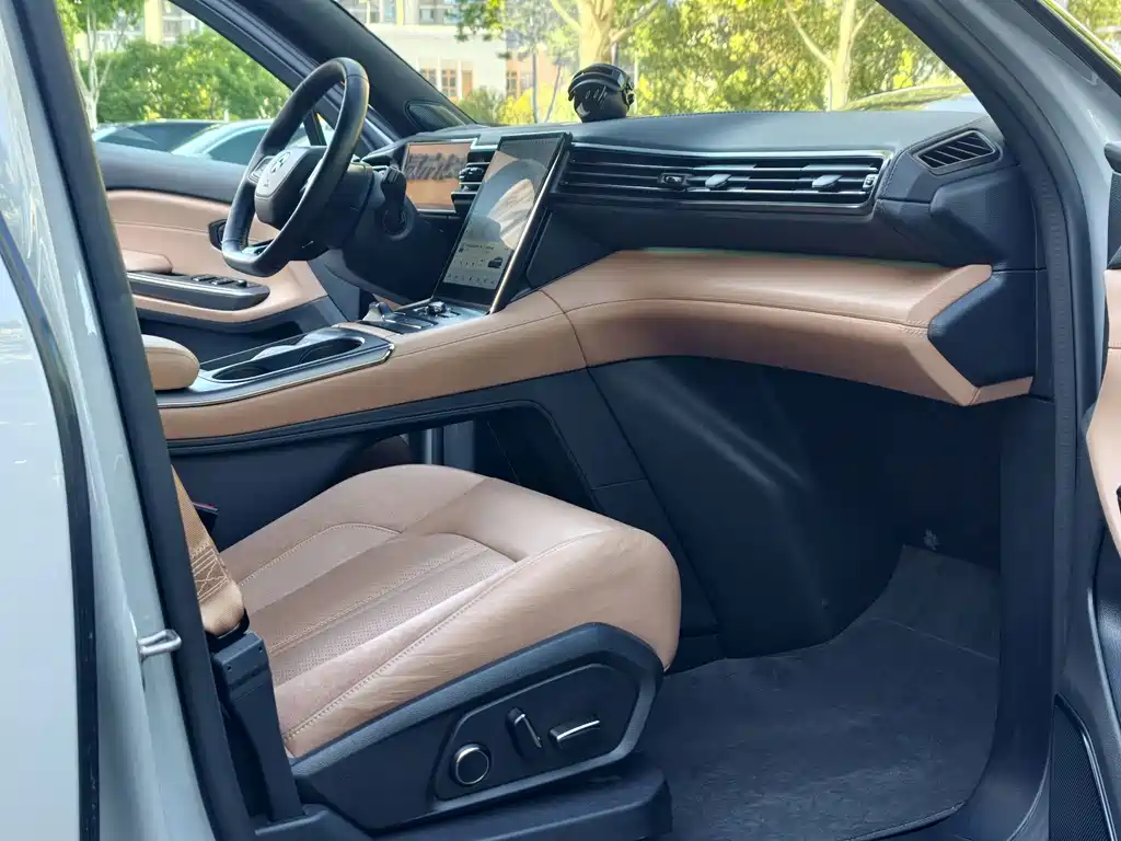 NIO ES6 — миниатюра 9