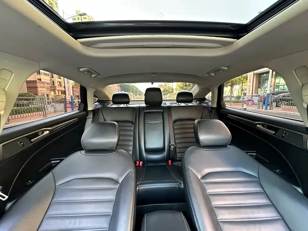 Ford Mondeo — миниатюра 15