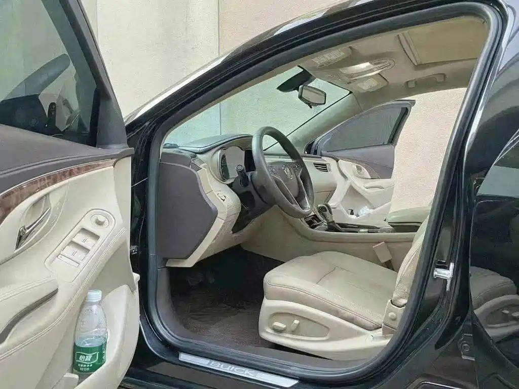 Buick LaCrosse — миниатюра 5