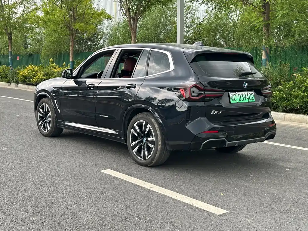 BMW iX3 — миниатюра 4