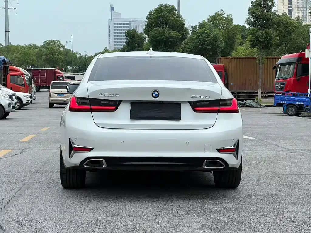 BMW 3 Series — миниатюра 8