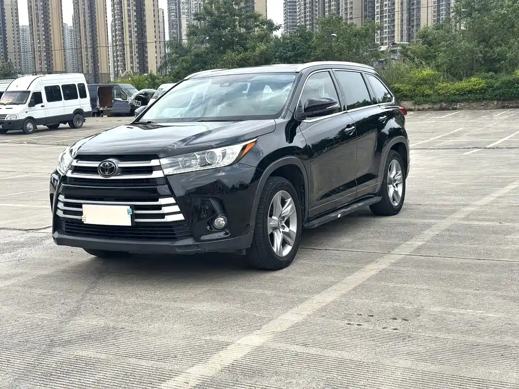 TOYOTA HIGHLANDER