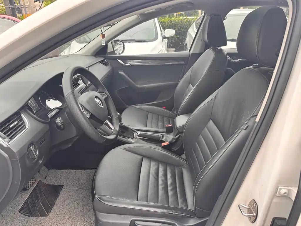 Skoda Octavia — миниатюра 10