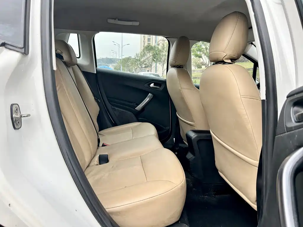 Peugeot 2008 — миниатюра 11