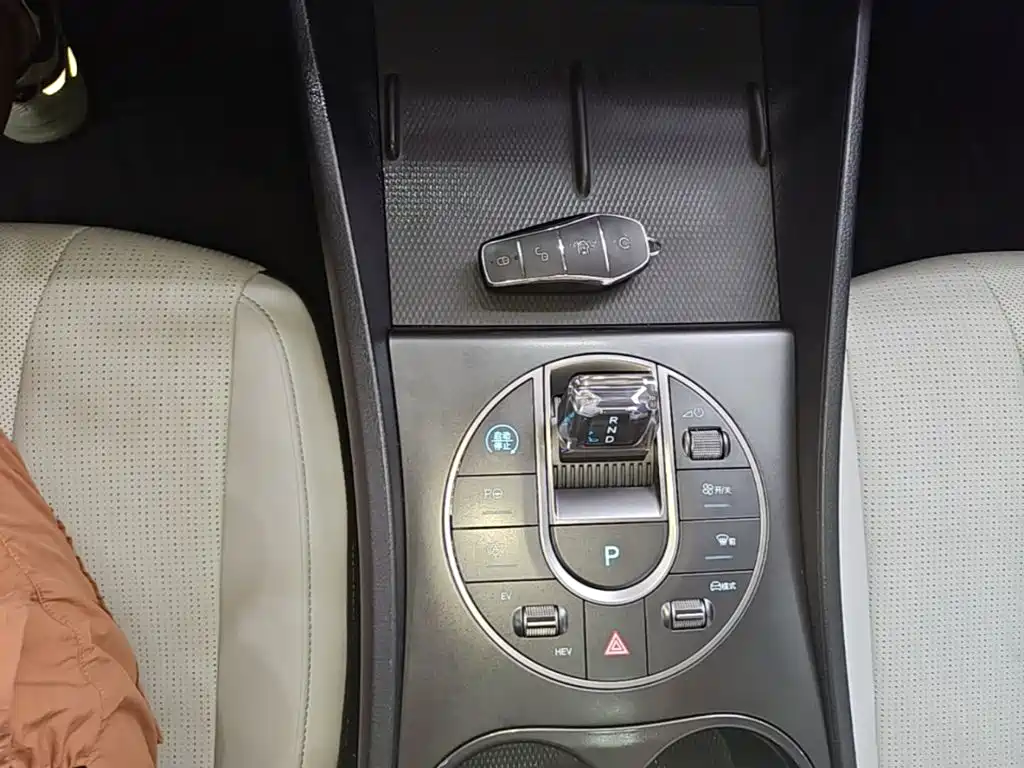 BYD Seal 05 DM-i — миниатюра 14