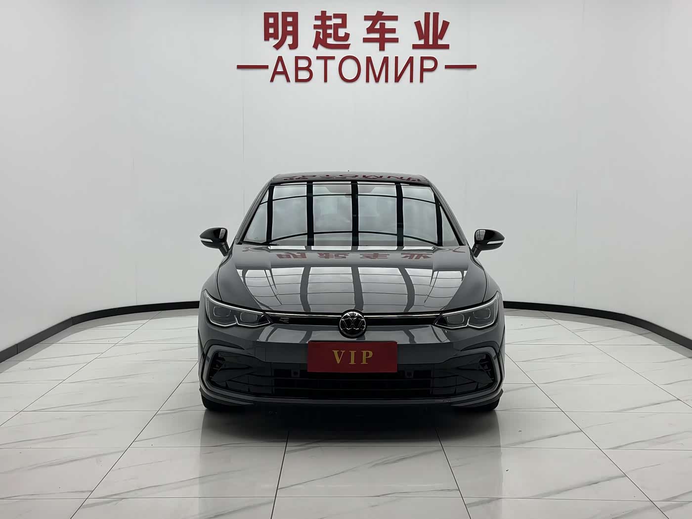 Volkswagen Golf 1.4 л 2023 г. Серебристо-серый, пробег 36000 км