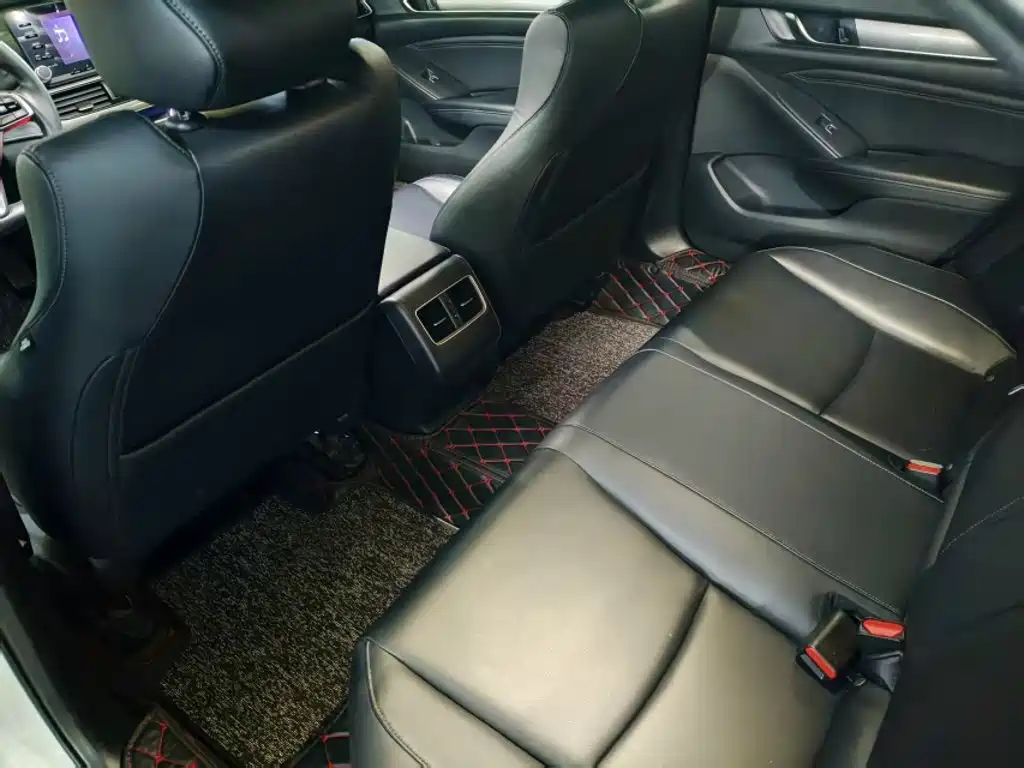 Honda Accord — миниатюра 13