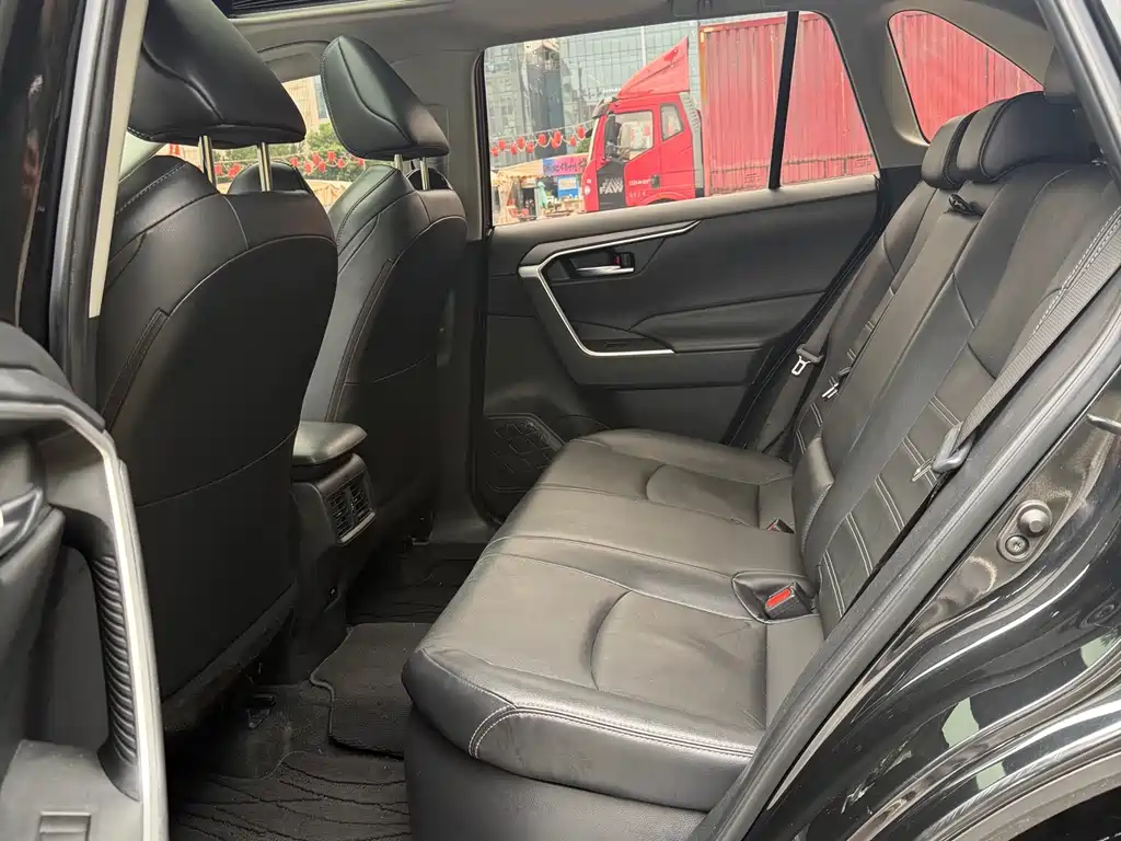 Toyota Wildlander — миниатюра 6