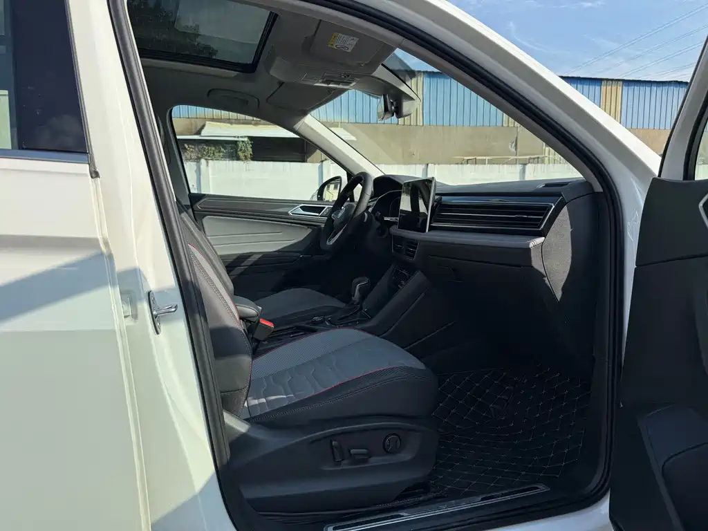 Volkswagen Tiguan L 380TSI Auto 4WD R-Line Flagship Edition 7 seats, фото 12