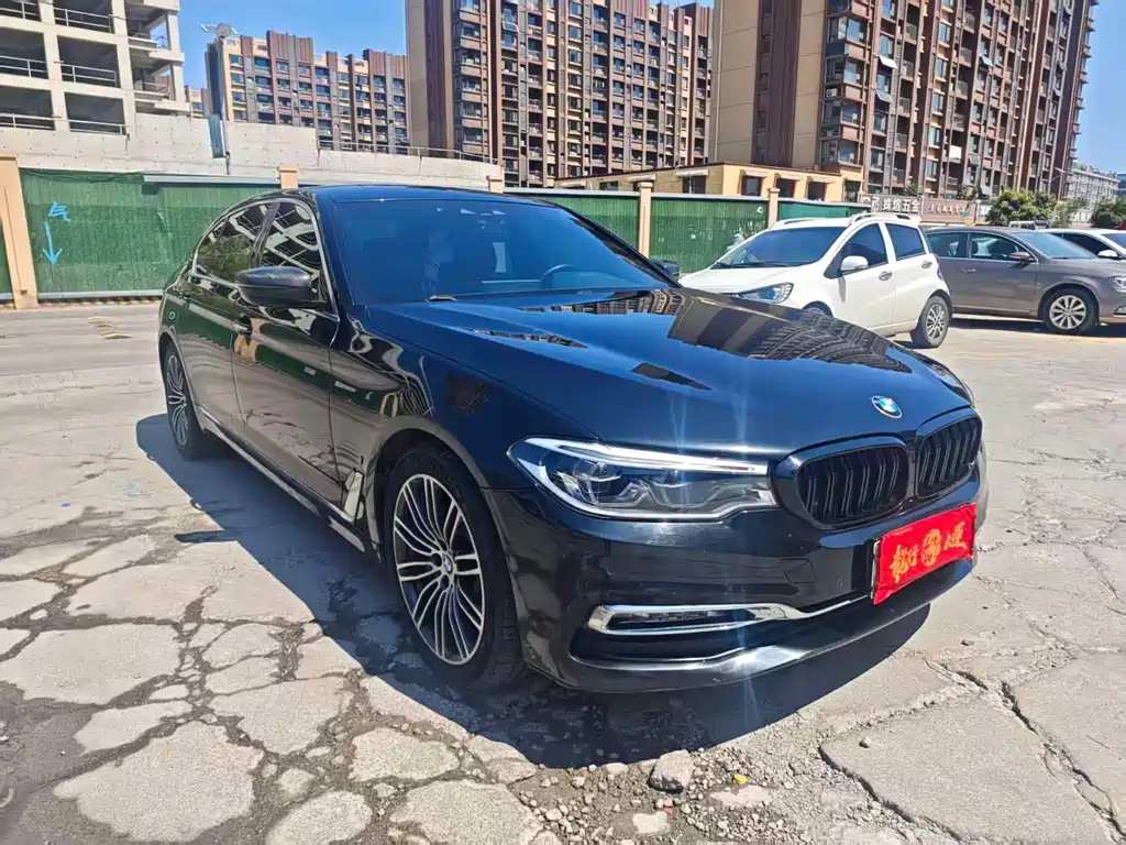 BMW 5 Series New Energy — миниатюра 6
