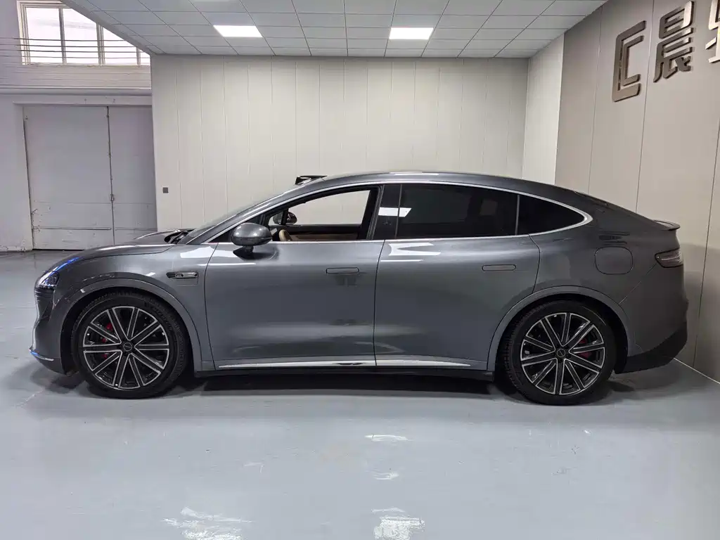 AITO WISDOM WORLD R7