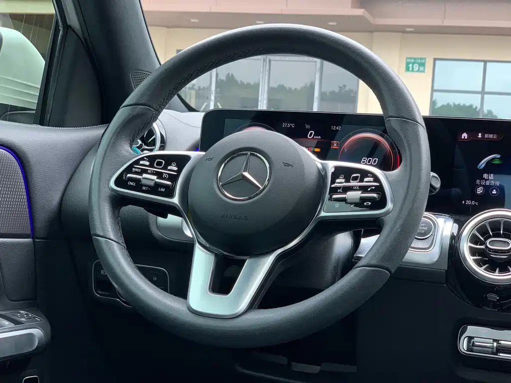 Mercedes-Benz GLB - фото 21