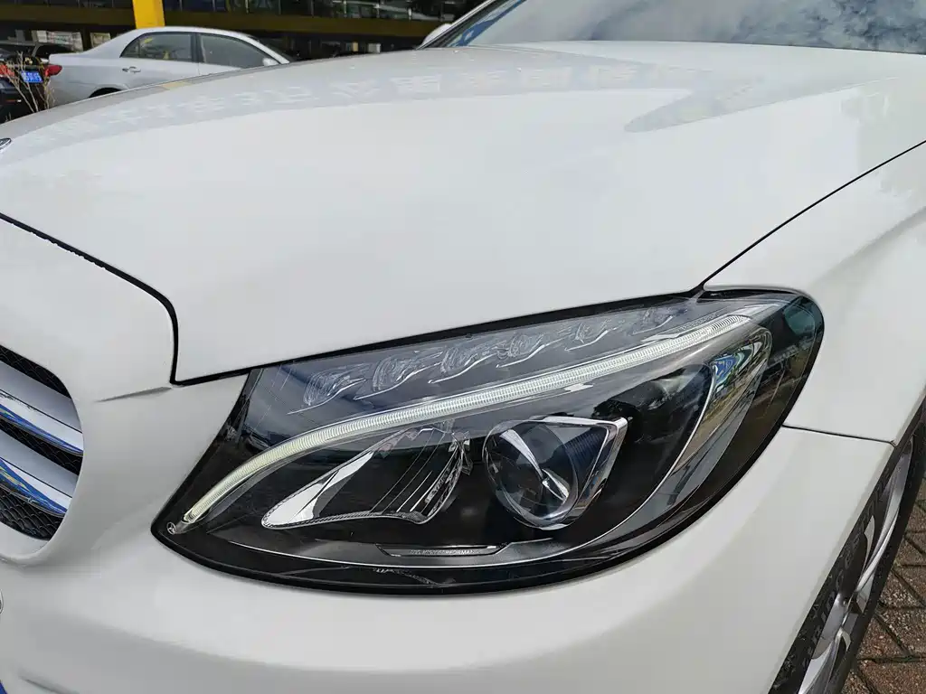 Mercedes-Benz C-Class — миниатюра 4