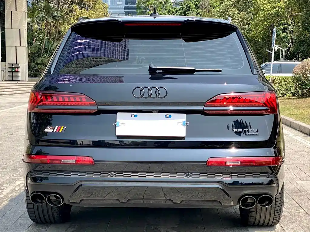 Audi Q7 — миниатюра 4