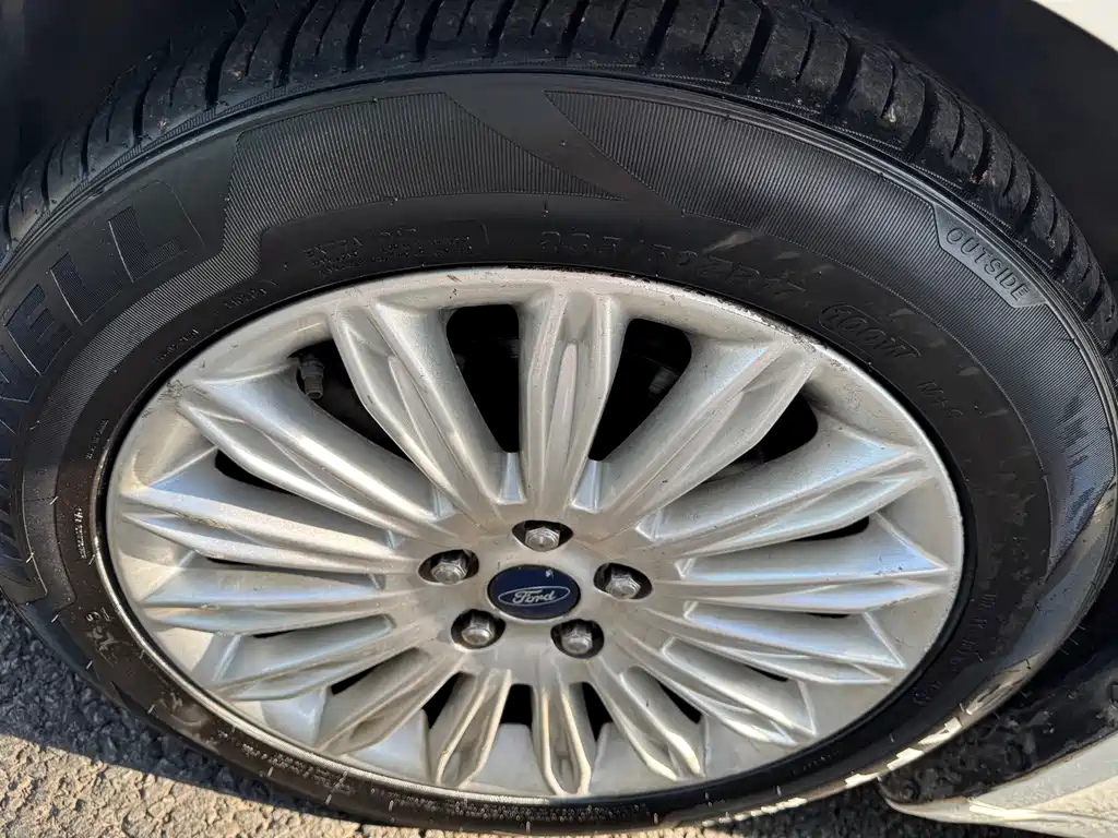 Ford Mondeo — миниатюра 13