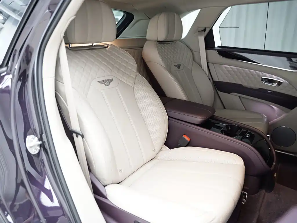 Bentley Bentayga — миниатюра 15