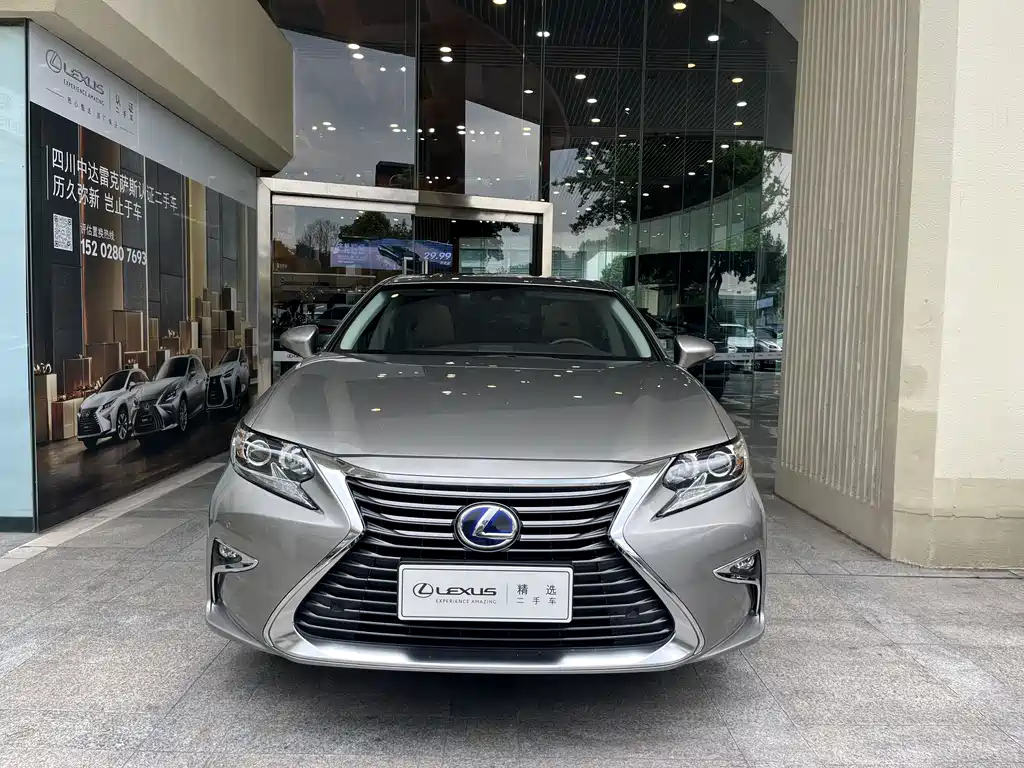 Lexus ES 2016