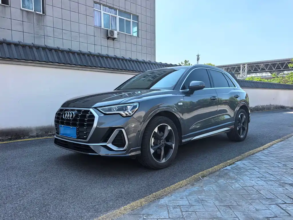 Audi Q3 2022