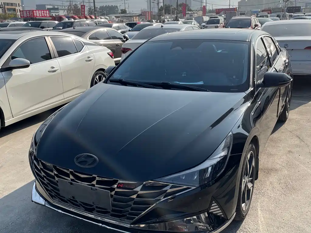 Hyundai Elantra 2022
