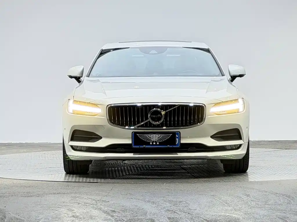 Volvo S90 — миниатюра 5