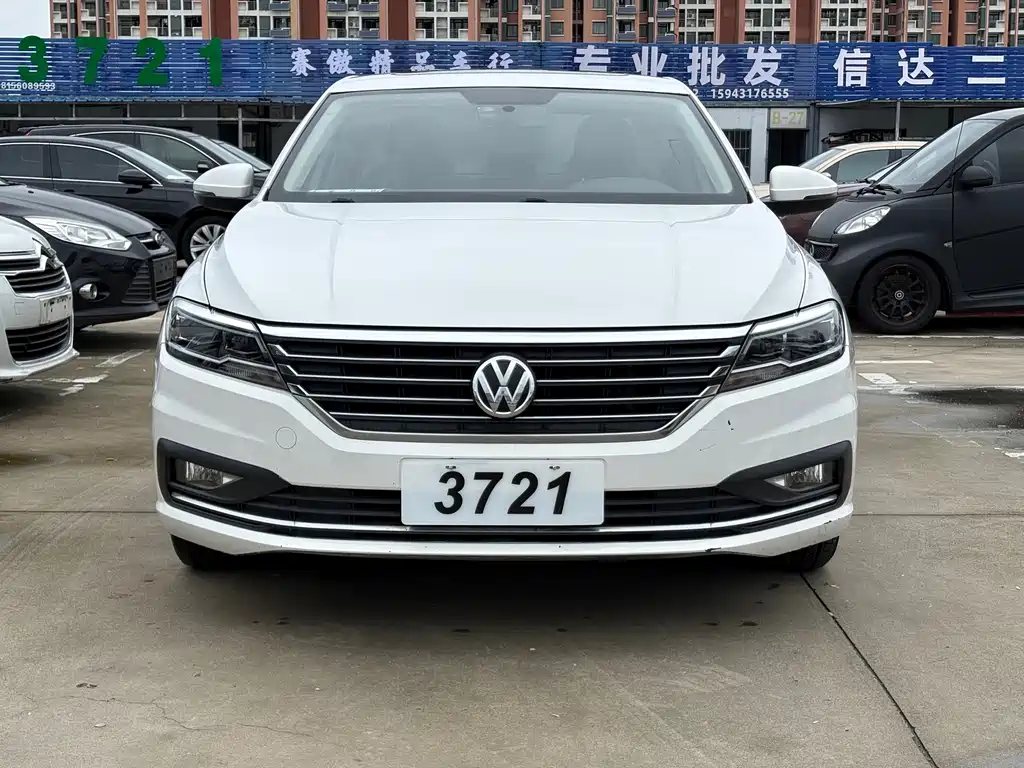 Volkswagen Lavida — миниатюра 2