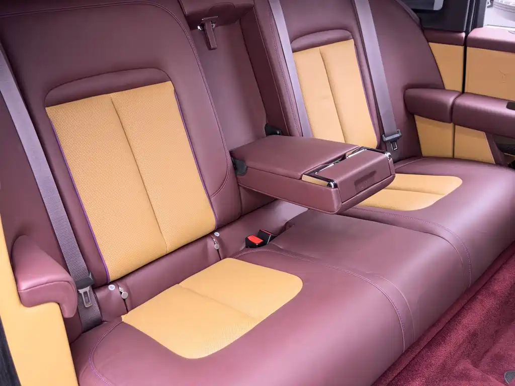 Rolls-Royce Cullinan — миниатюра 33